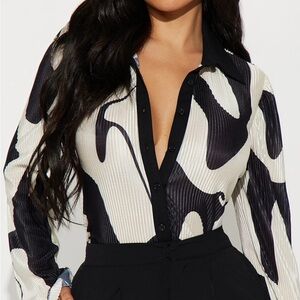 Fashion Nova Black and White Button Down Shirt